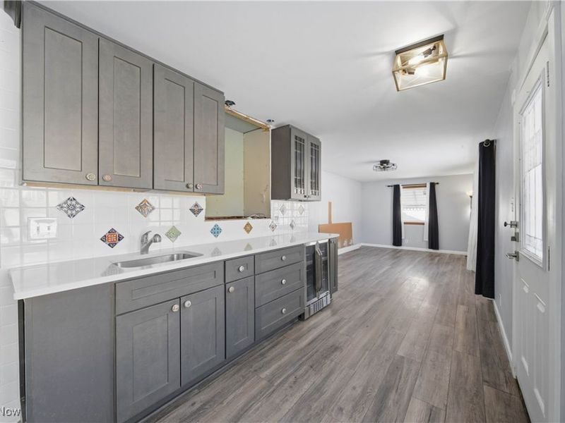 502 E Woodsdale Avenue, Akron, OH 44301 Photo 8