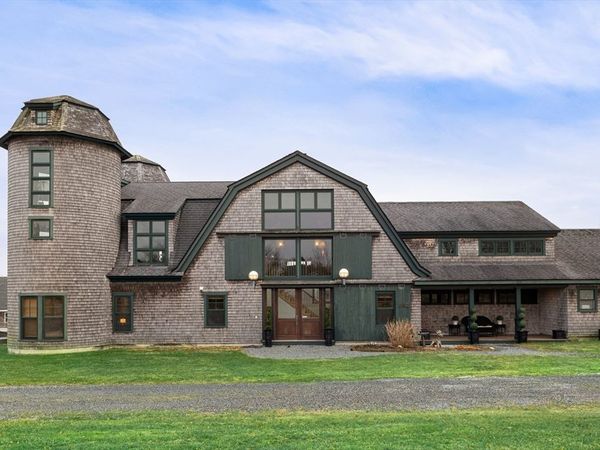 1 Masthead Lane, Dartmouth, MA 02748