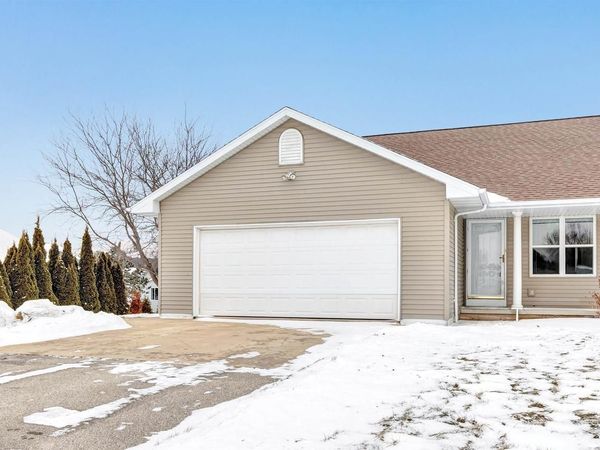 1926 RIVER HILL COURT, Suamico, WI 54313