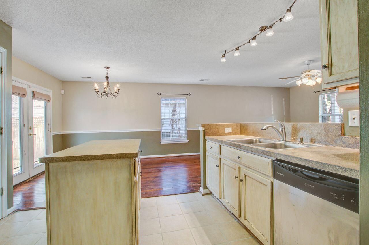 181 Two Pond Loop Photo 11