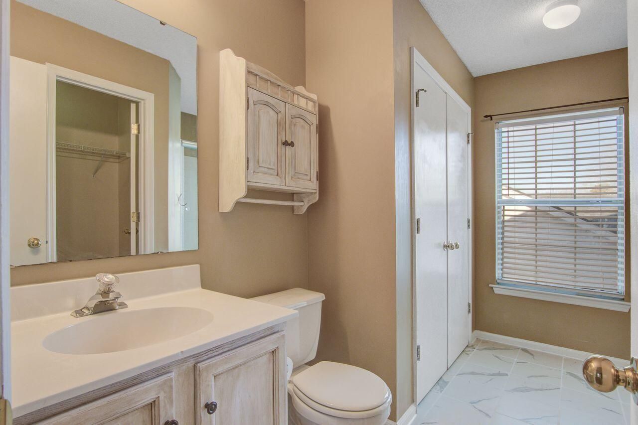 181 Two Pond Loop Photo 18