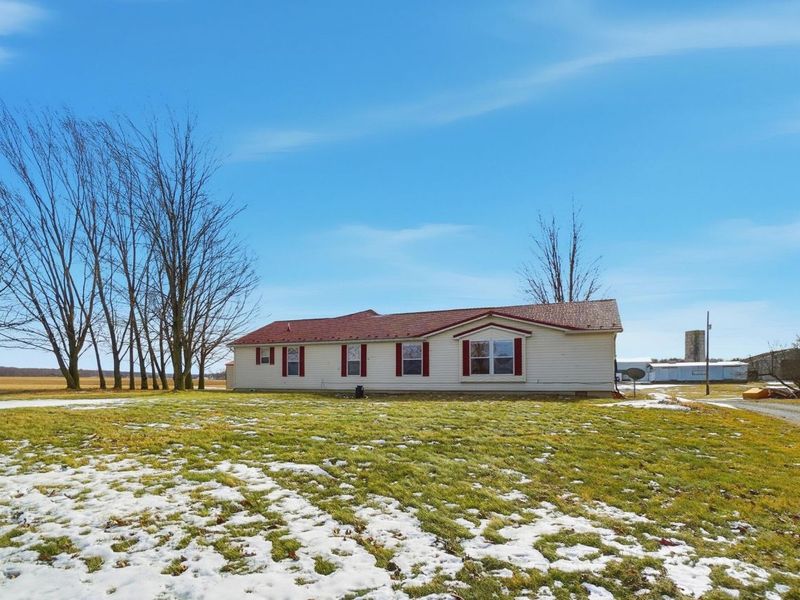 20228 Fairmount Road, Wapakoneta, OH 45895 Photo 2
