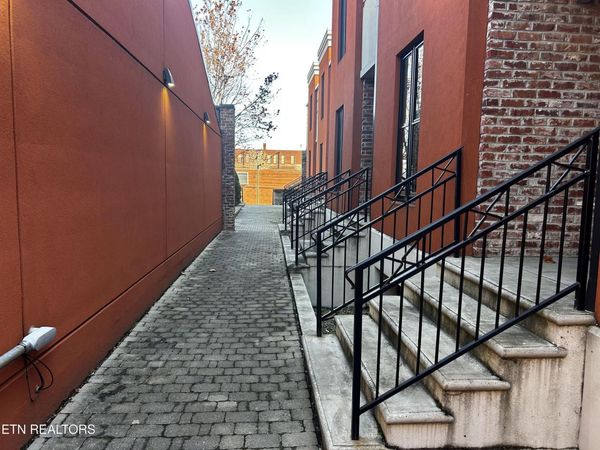 211 Mews Way, Knoxville, TN 37917