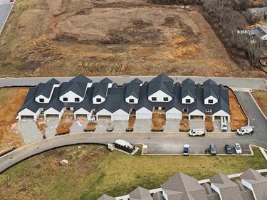 674 Hollow Creek Road, Lexington, KY 40511