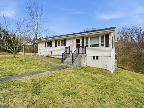 110 Taylortown Road, Johnson City, TN 37601