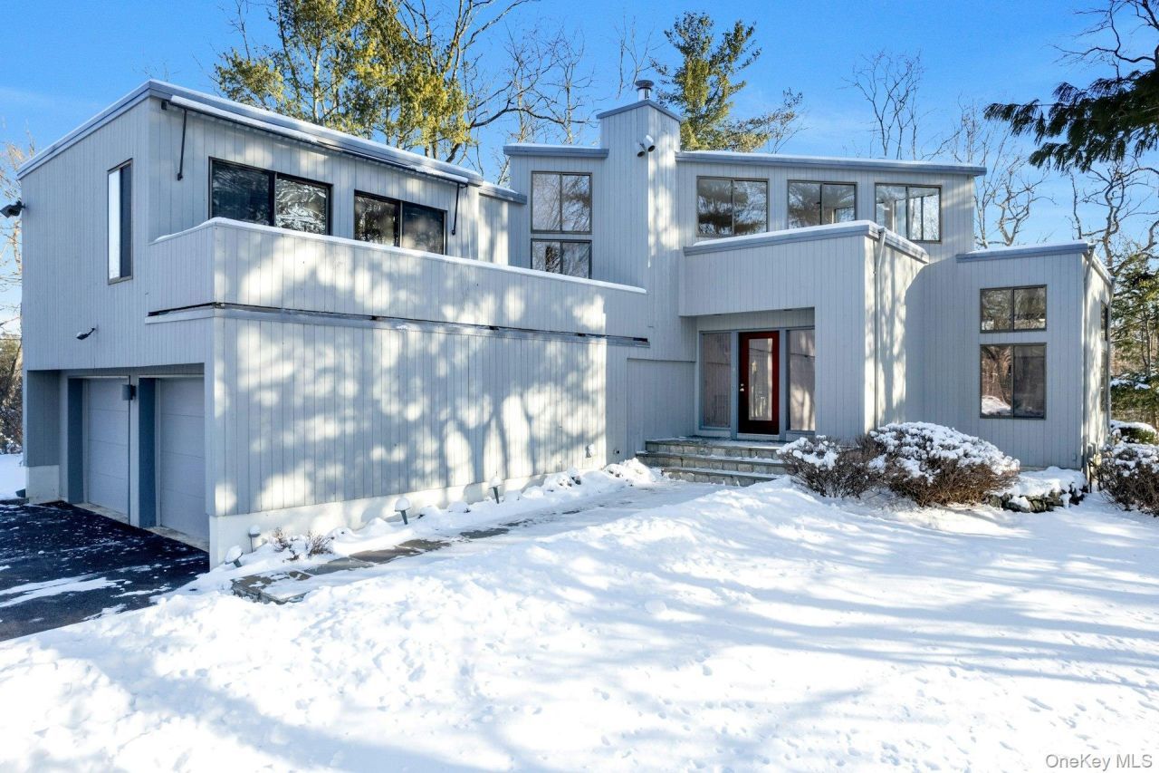 637 Long Hill Road W, Briarcliff Manor, NY 10510 Main Photo