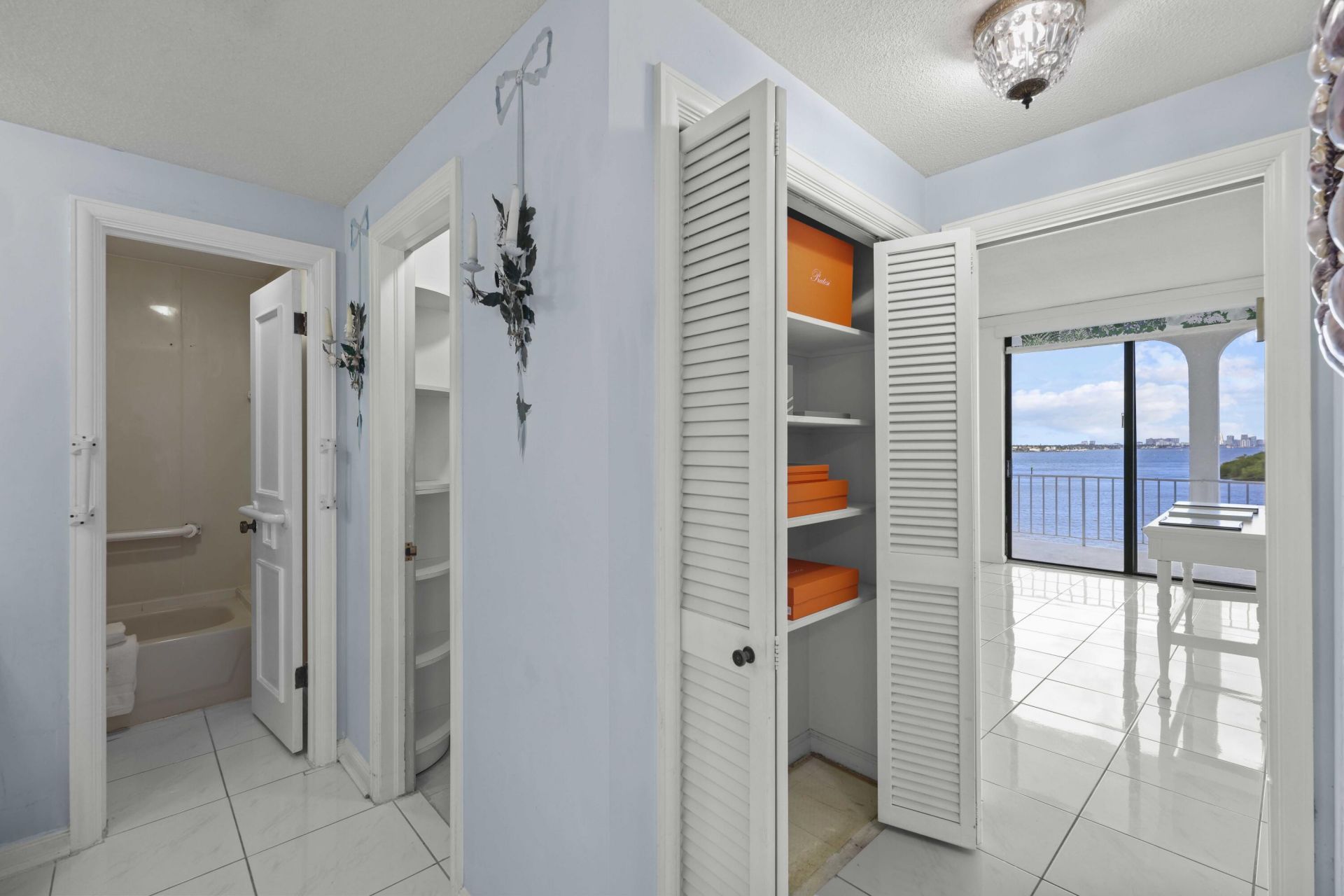 2155 Ibis Isle Road, Unit Ph 3, Palm Beach, FL 33480 Photo