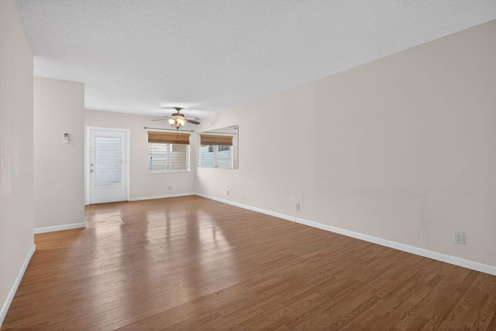 2115 NE 42nd Court, Unit 103, Lighthouse Point, FL 33064 Photo