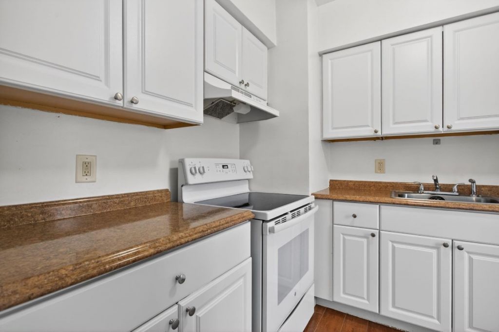 2115 NE 42nd Court, Unit 103, Lighthouse Point, FL 33064 Photo