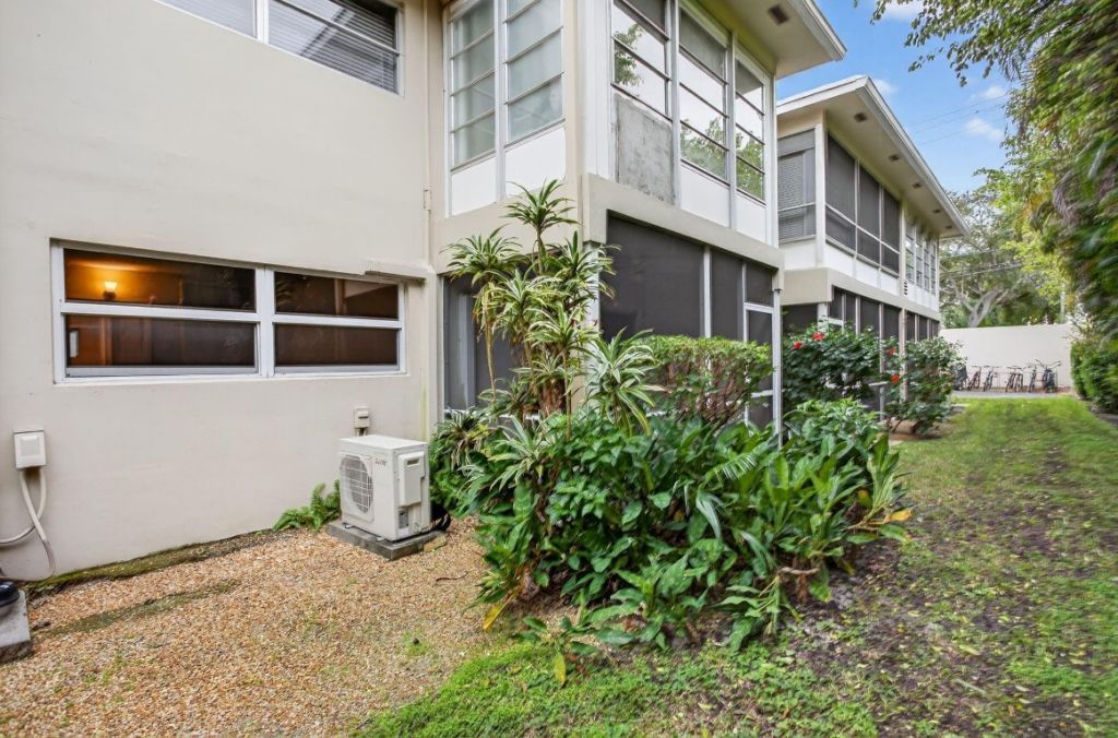 2115 NE 42nd Court, Unit 103, Lighthouse Point, FL 33064 Photo