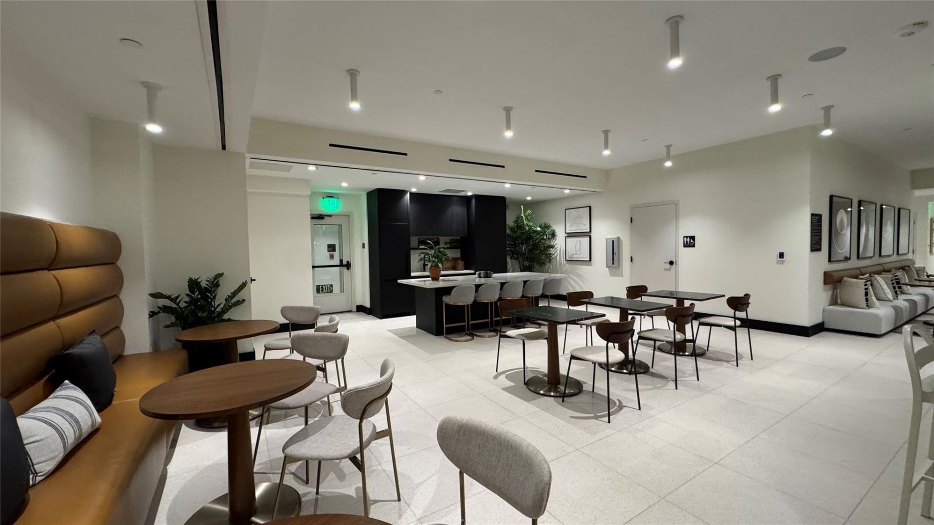 225 N Miami Avenue, Unit 3604, Miami, FL 33128 Photo