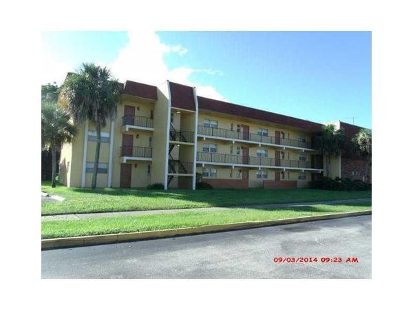 8000 Fairview Drive, Unit 205, Tamarac, FL 33321