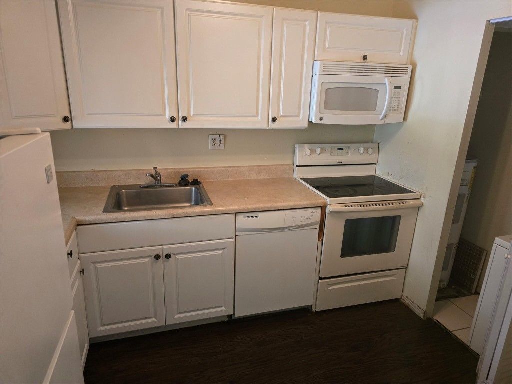 8000 Fairview Drive, Unit 205, Tamarac, FL 33321 Photo