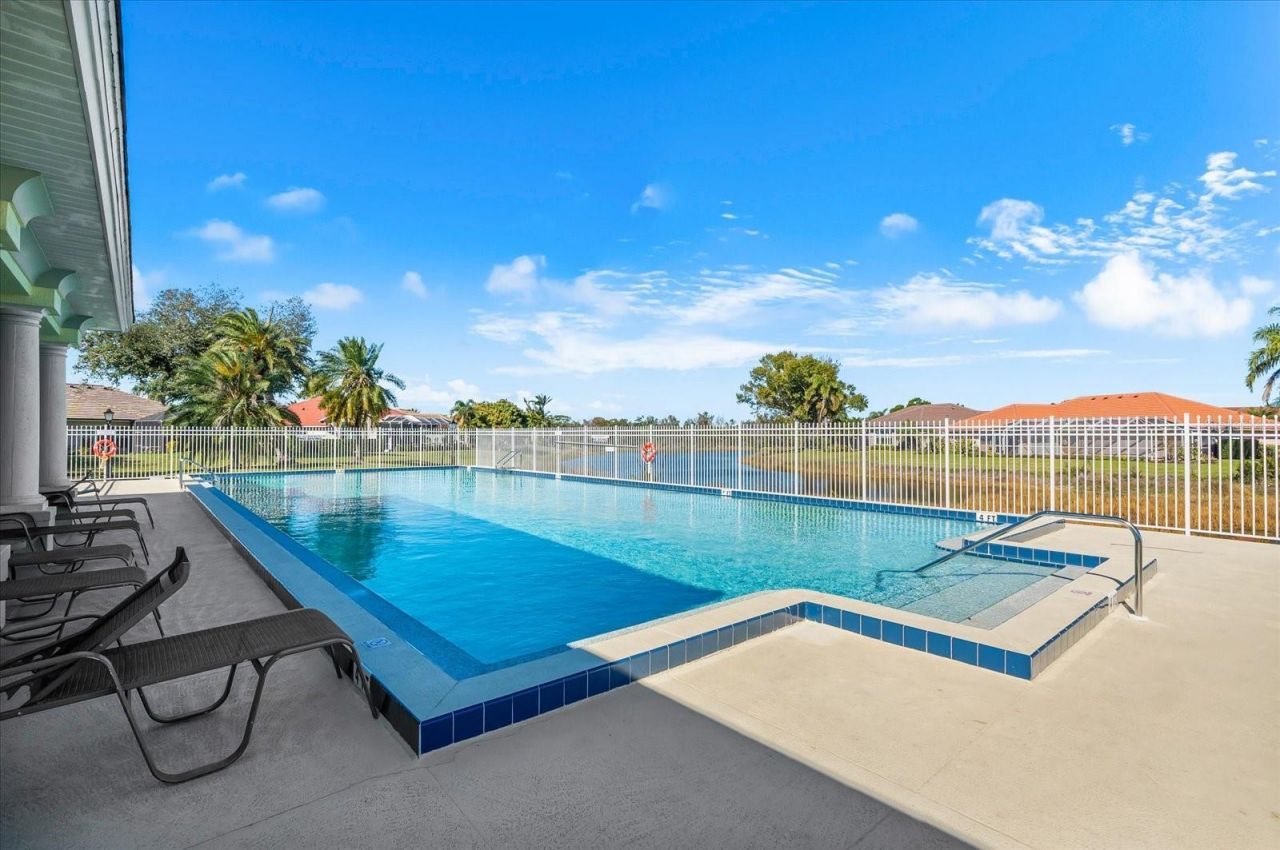 615 May Apple Way, Venice, FL 34293 Photo