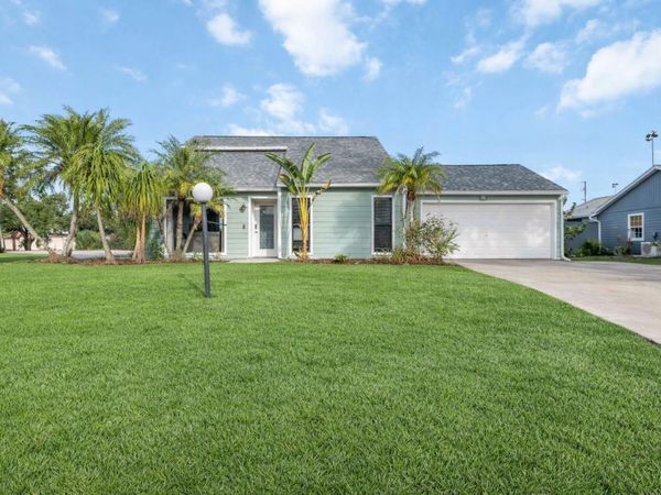 5211 CEDAR HAMMOCK COURT, SARASOTA, FL 34232