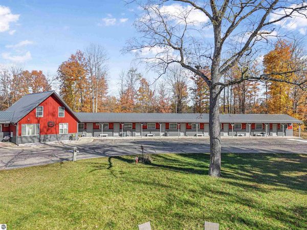 10422 Cadillac Highway, Thompsonville, MI 49683