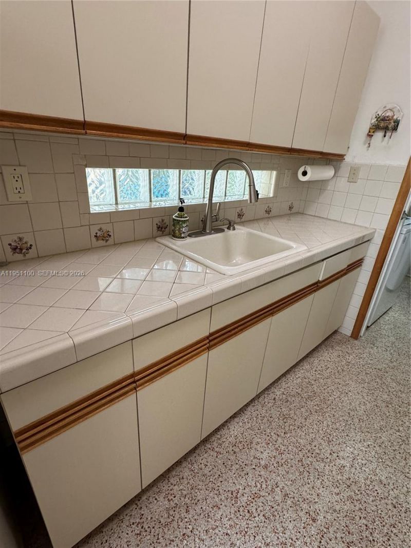 8431 SW 27th Ter, Miami, FL 33155 Photo