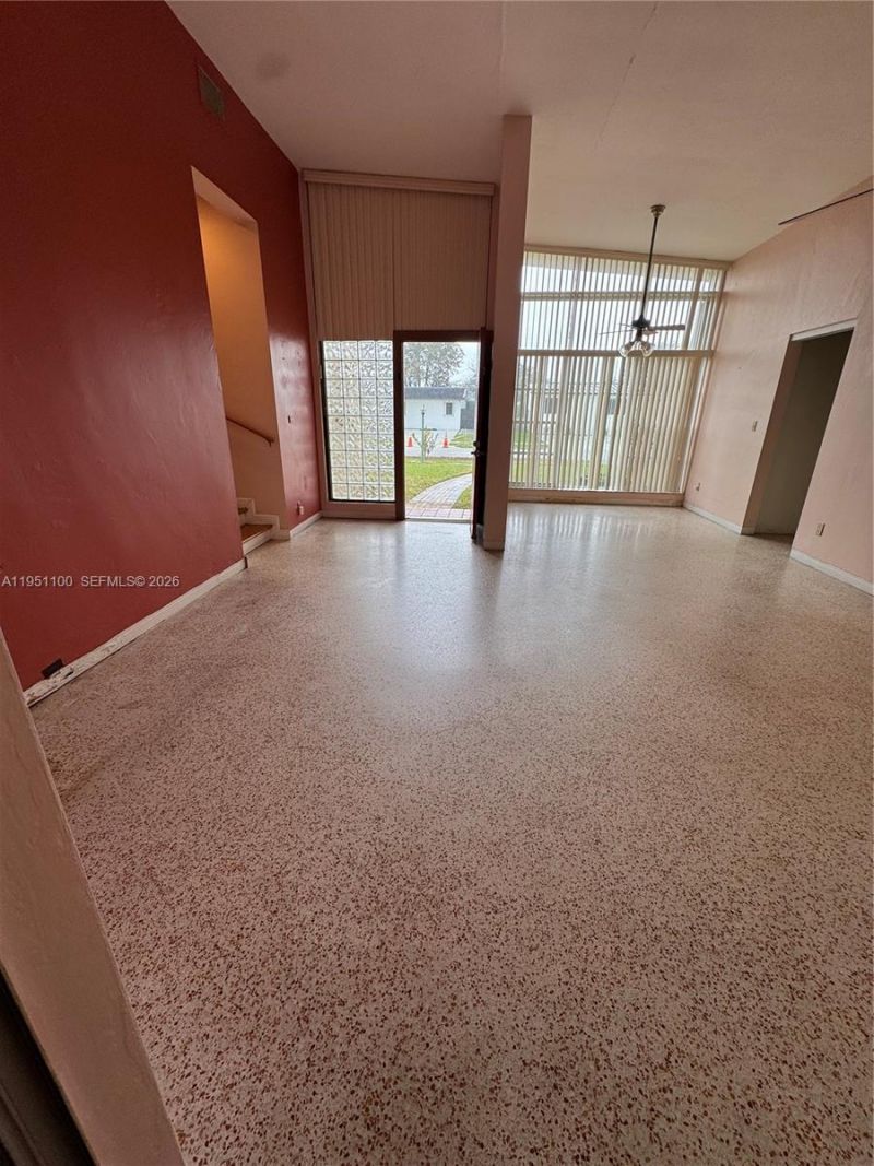 8431 SW 27th Ter, Miami, FL 33155 Photo