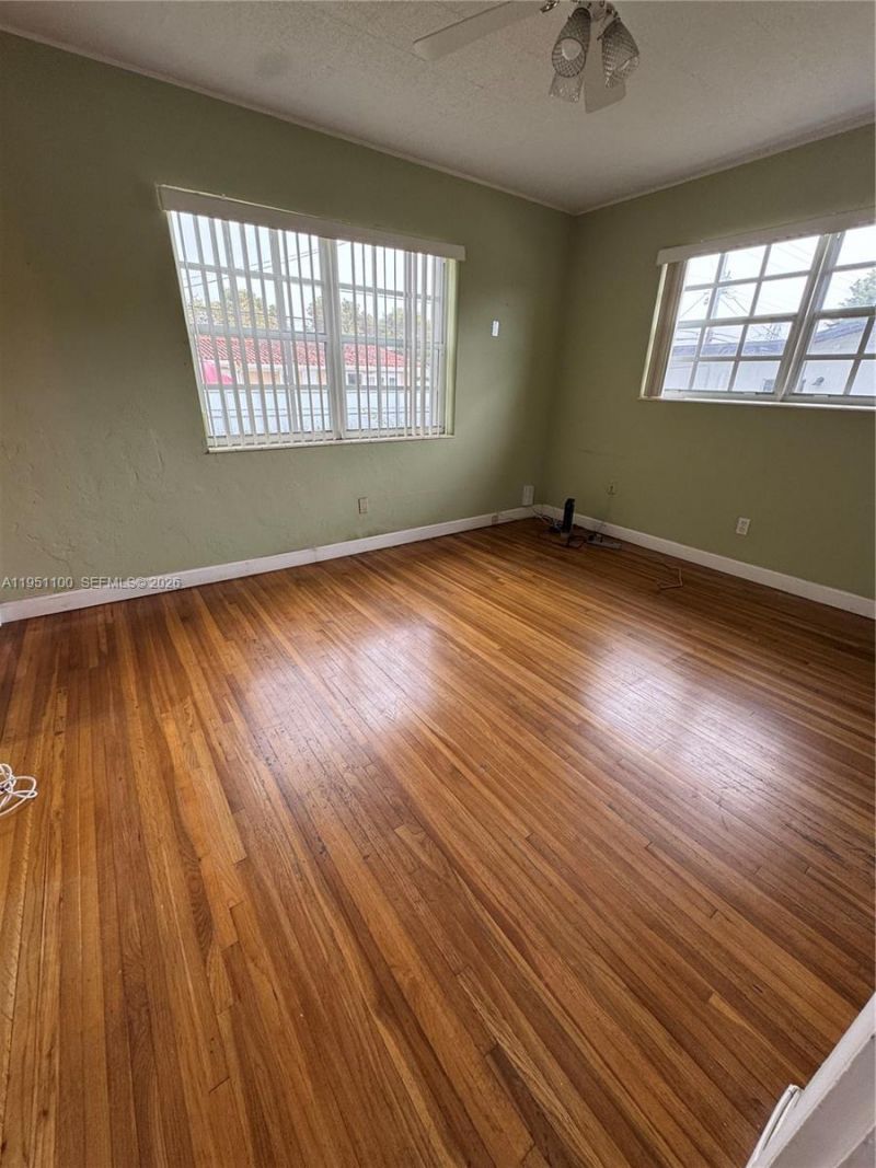 8431 SW 27th Ter, Miami, FL 33155 Photo