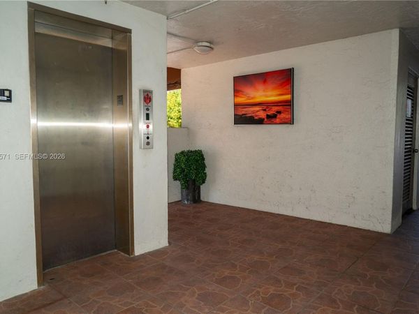 854 NW 87th Ave, Unit 405, Miami, FL 33172