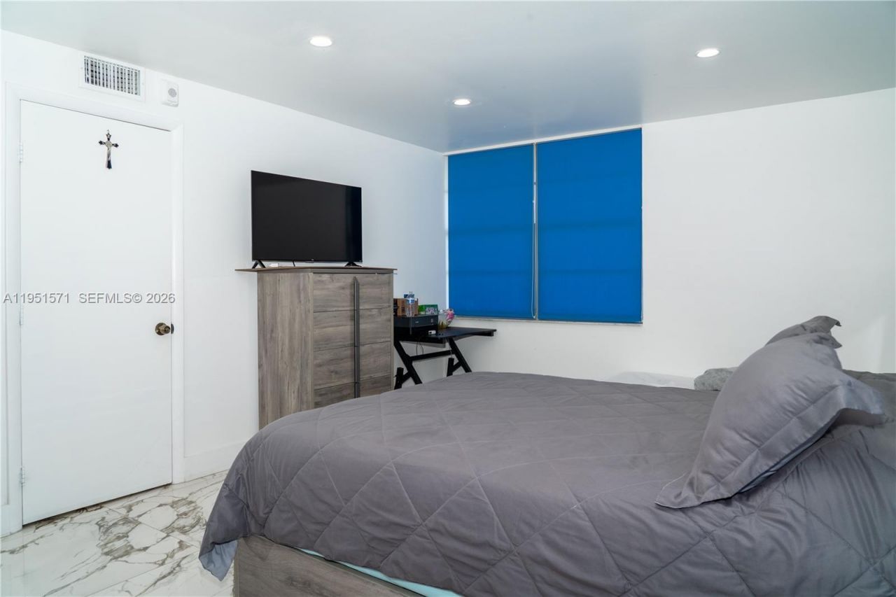 854 NW 87th Ave, Unit 405, Miami, FL 33172 Photo