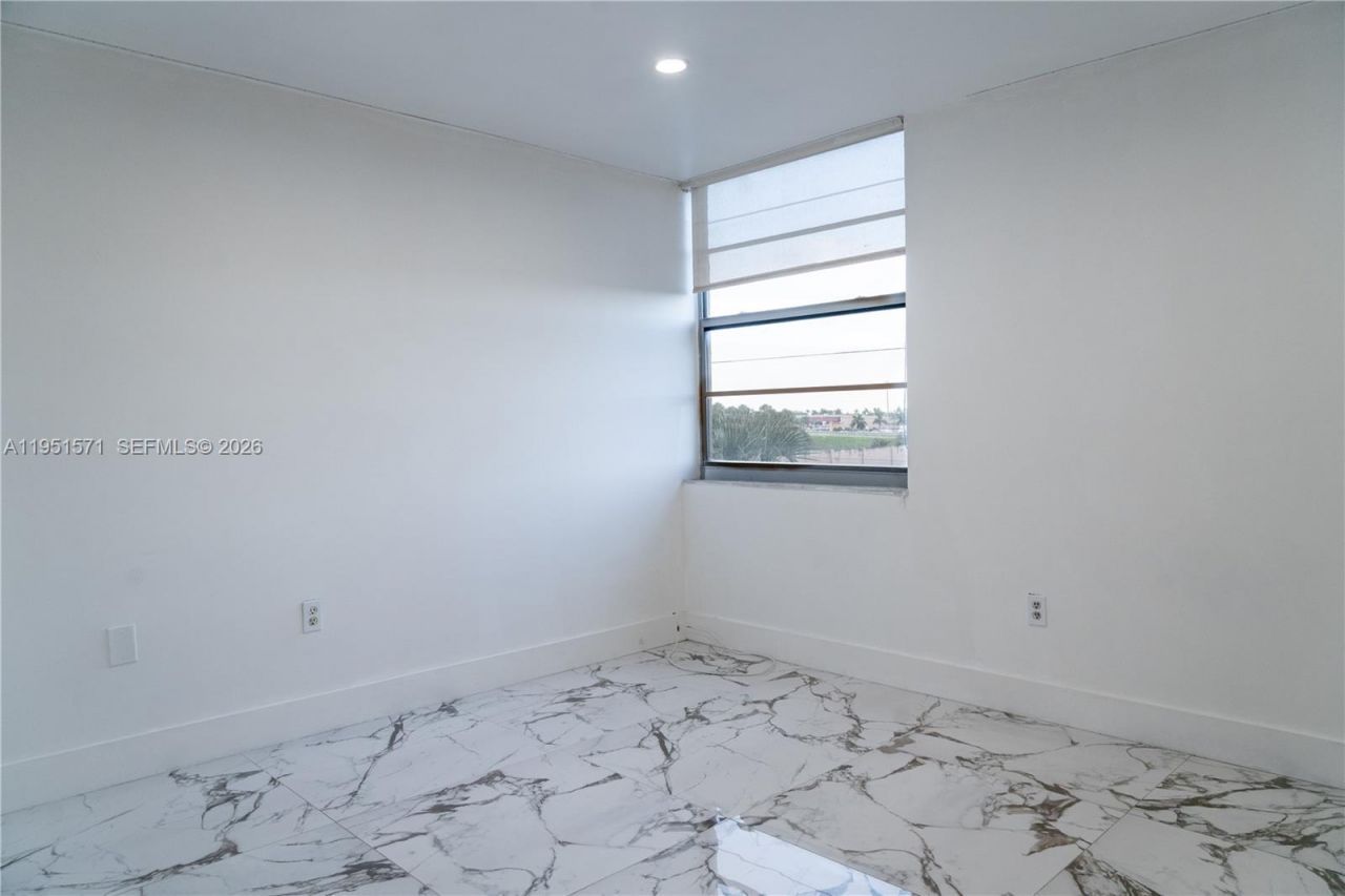 854 NW 87th Ave, Unit 405, Miami, FL 33172 Photo