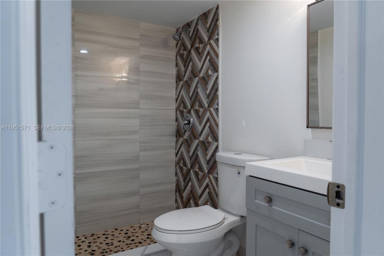 854 NW 87th Ave, Unit 405, Miami, FL 33172 Photo