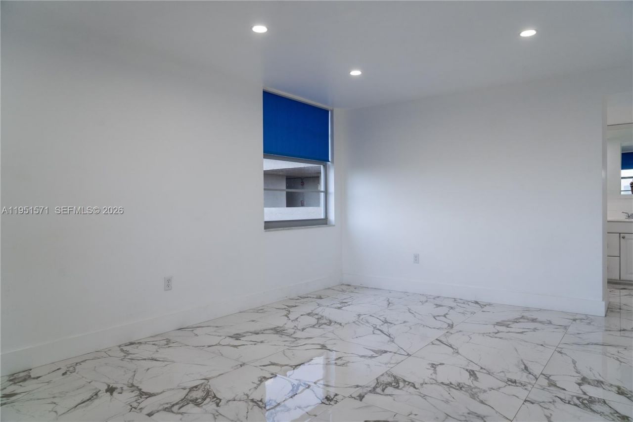 854 NW 87th Ave, Unit 405, Miami, FL 33172 Photo