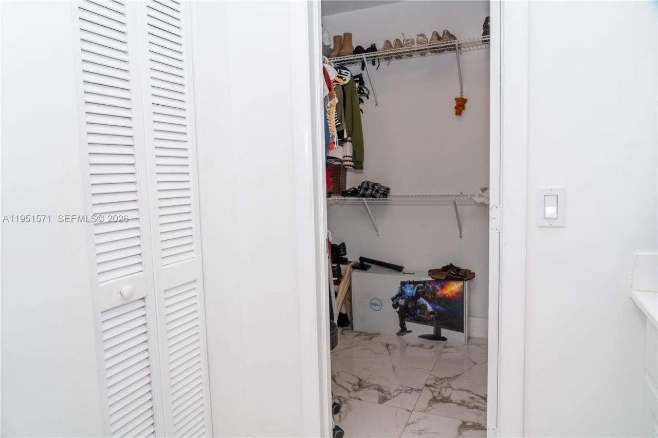 854 NW 87th Ave, Unit 405, Miami, FL 33172 Photo