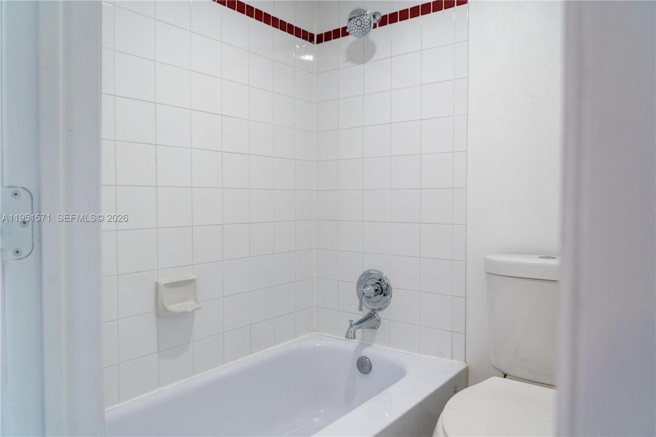 854 NW 87th Ave, Unit 405, Miami, FL 33172 Photo