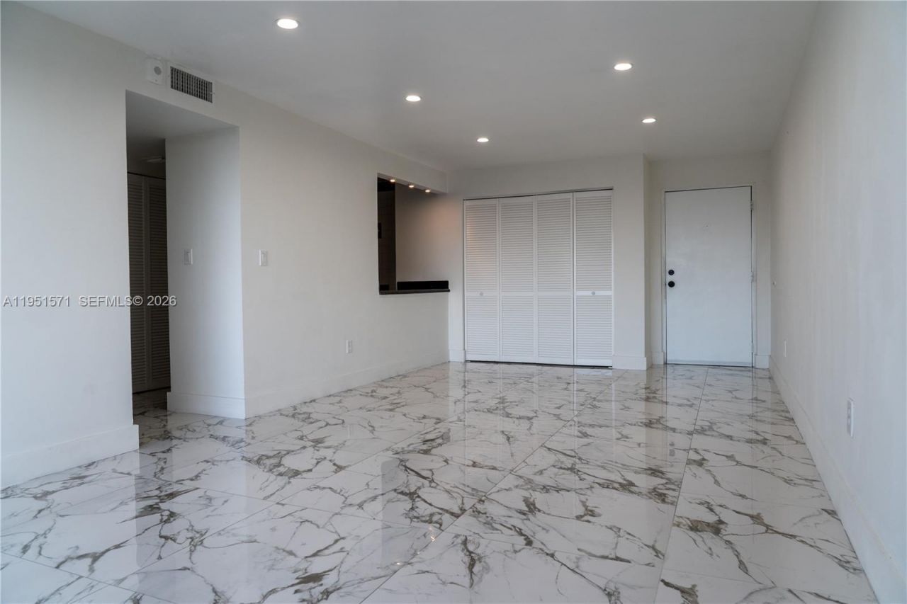 854 NW 87th Ave, Unit 405, Miami, FL 33172 Photo