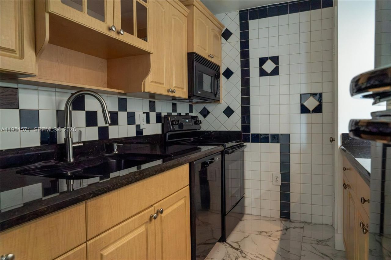 854 NW 87th Ave, Unit 405, Miami, FL 33172 Photo
