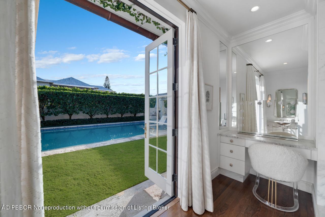 218 List Road, Palm Beach, FL 33480 Photo