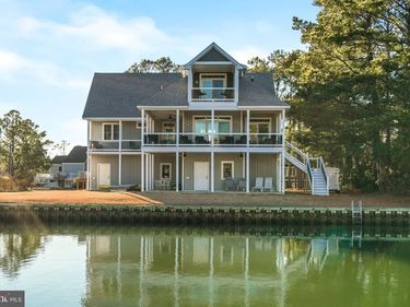 5403 PEARL DRIVE , CHINCOTEAGUE ISLAND, VA 23336