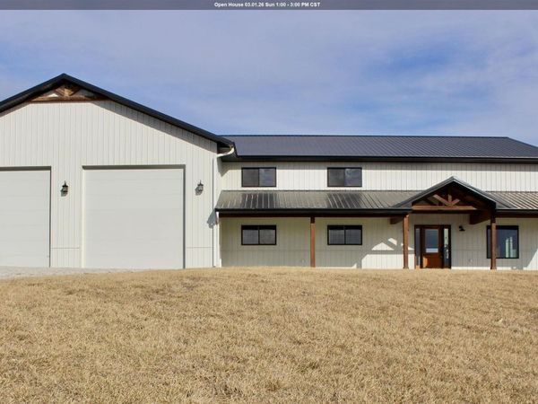 46424 Hackberry Road, Oakland, IA 51560