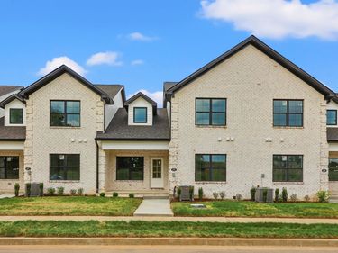 676 Hollow Creek Road, Lexington, KY 40511