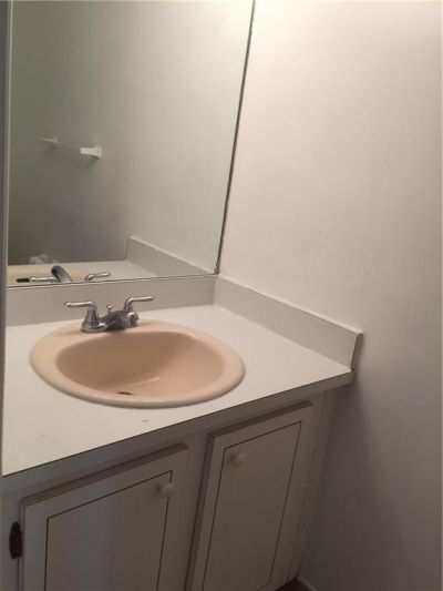 680 Tennis Club Drive, Unit 307, Fort Lauderdale, FL 33311 Photo