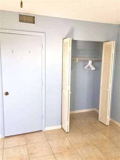 680 Tennis Club Drive, Unit 307, Fort Lauderdale, FL 33311 Photo