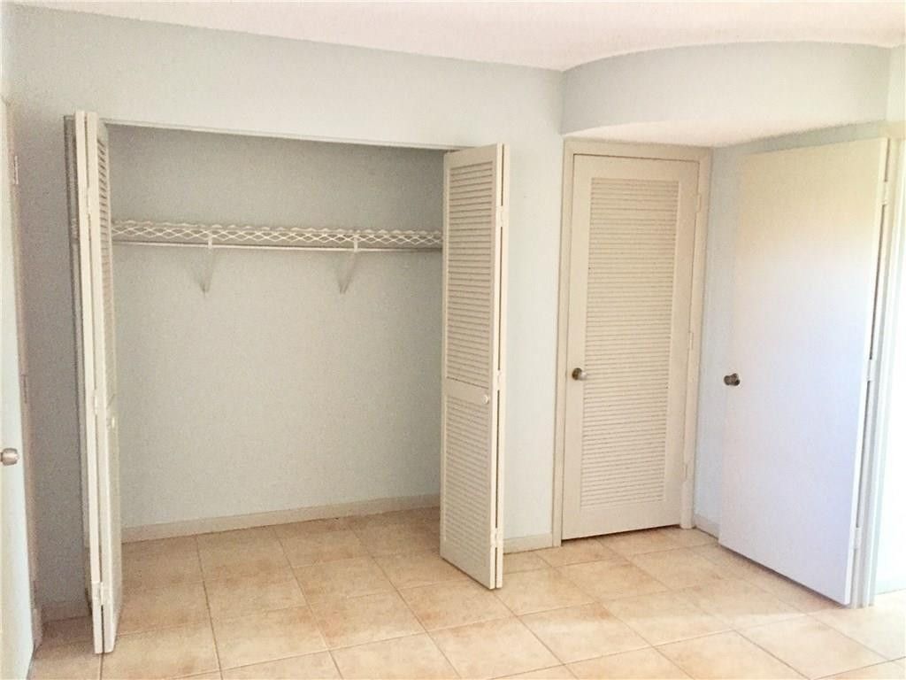 680 Tennis Club Drive, Unit 307, Fort Lauderdale, FL 33311 Photo