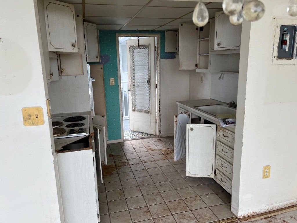 7800 Carlyle Avenue, Unit 5E, Miami Beach, FL 33141 Photo