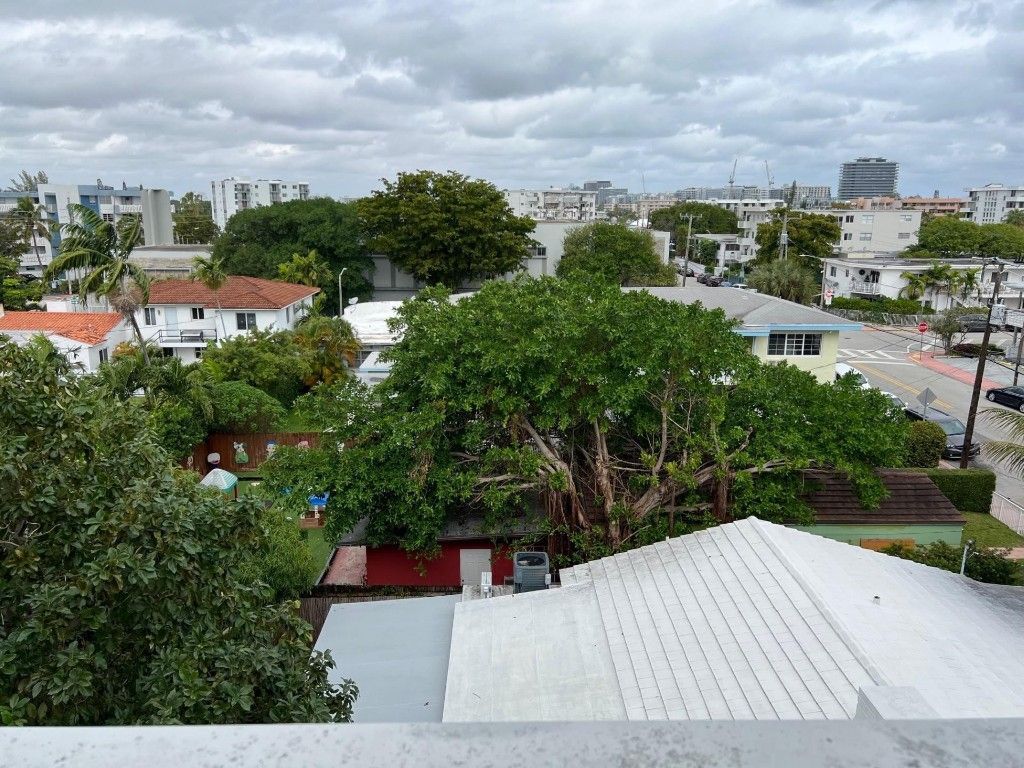 7800 Carlyle Avenue, Unit 5E, Miami Beach, FL 33141 Photo