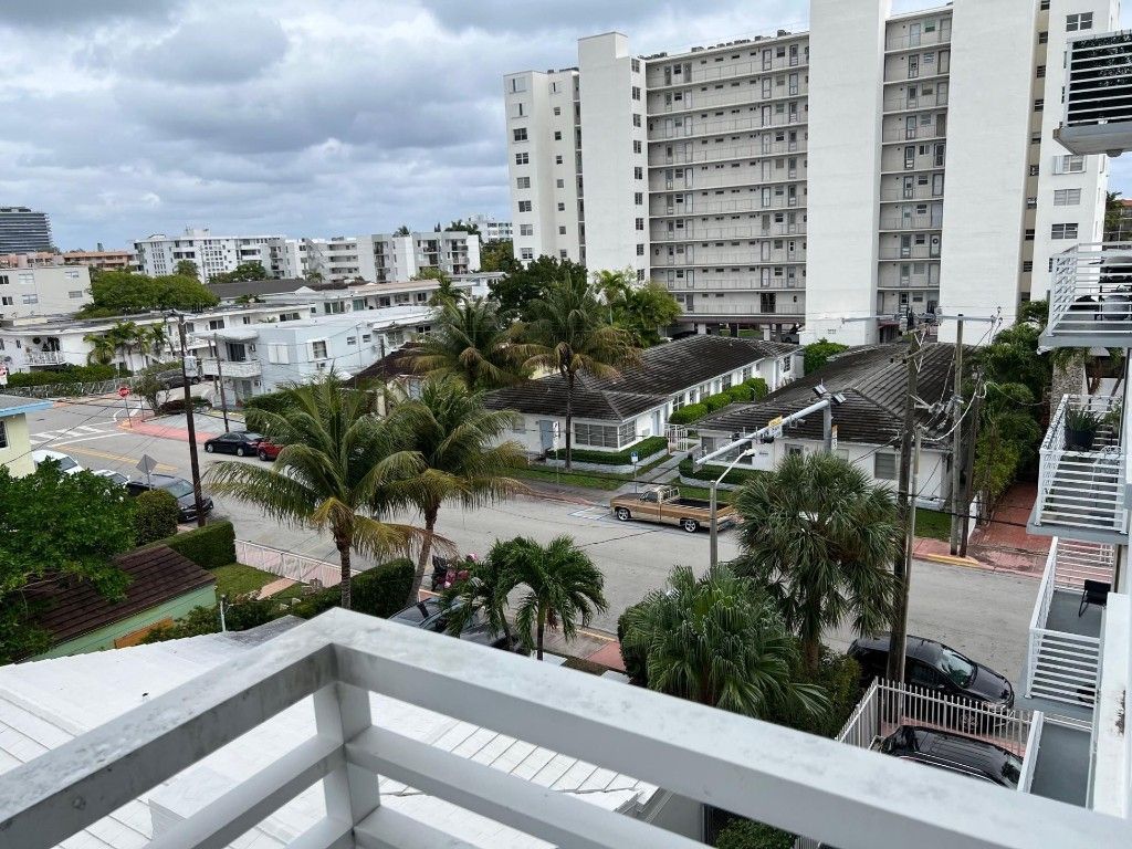 7800 Carlyle Avenue, Unit 5E, Miami Beach, FL 33141 Photo