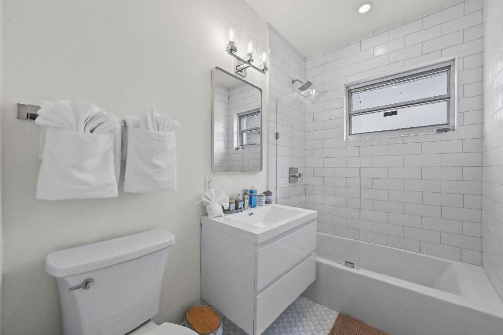 3400 Parker Avenue, West Palm Beach, FL 33405 Photo