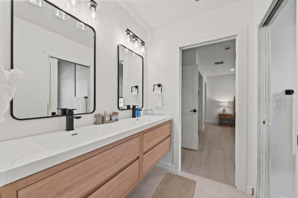 3400 Parker Avenue, West Palm Beach, FL 33405 Photo