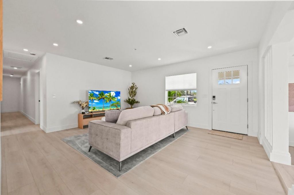 3400 Parker Avenue, West Palm Beach, FL 33405 Photo