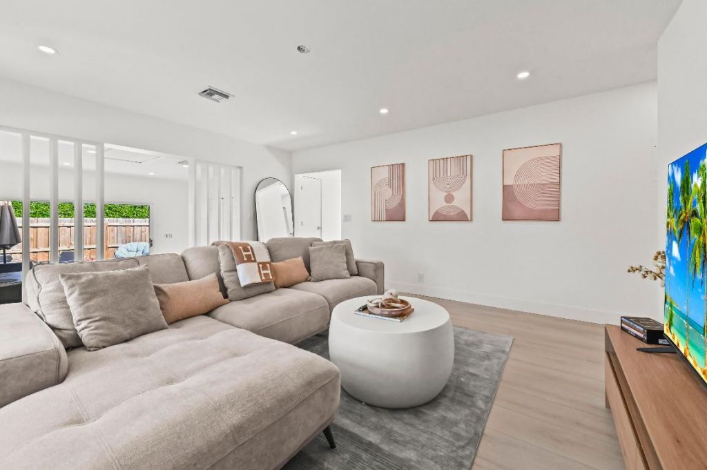 3400 Parker Avenue, West Palm Beach, FL 33405 Photo