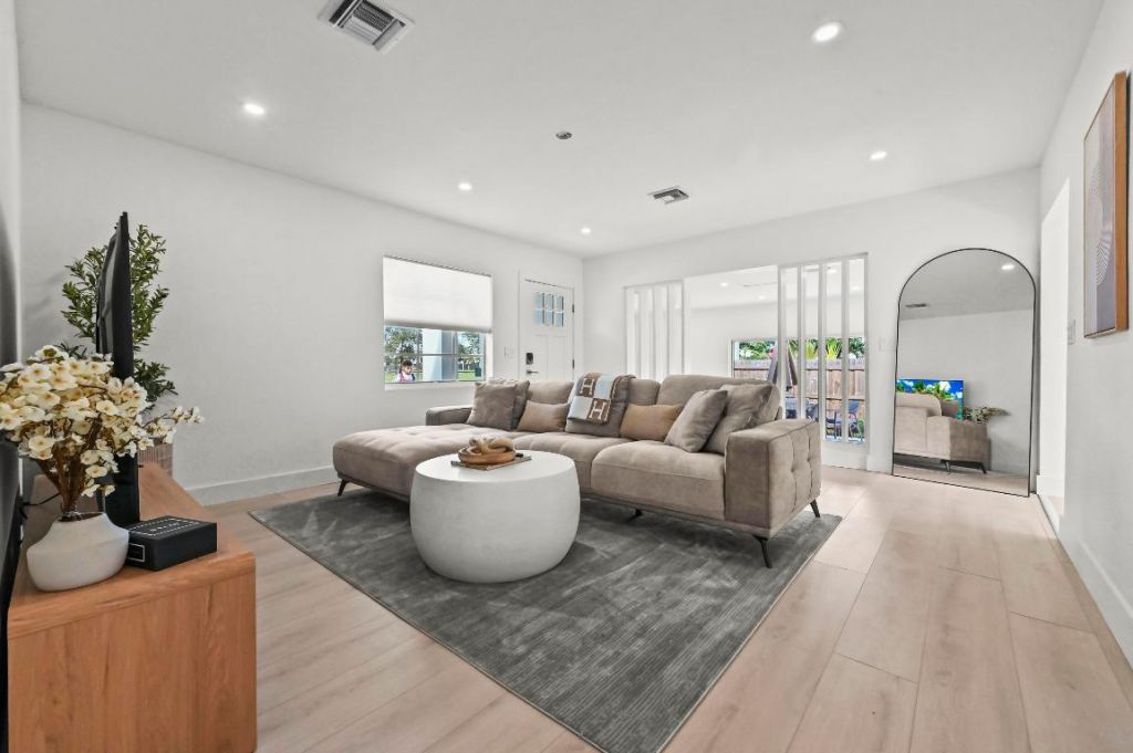 3400 Parker Avenue, West Palm Beach, FL 33405 Photo