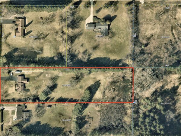 1270 Benson Lane, Green Oaks, IL 60048