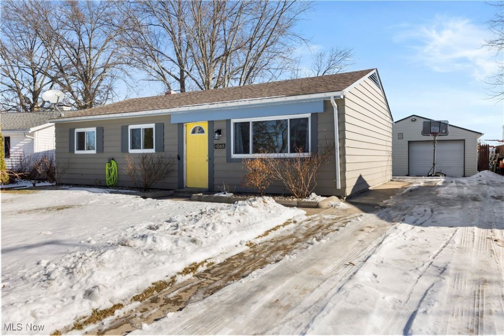 1065 Inland Drive, Vermilion, OH 44089 Main Photo