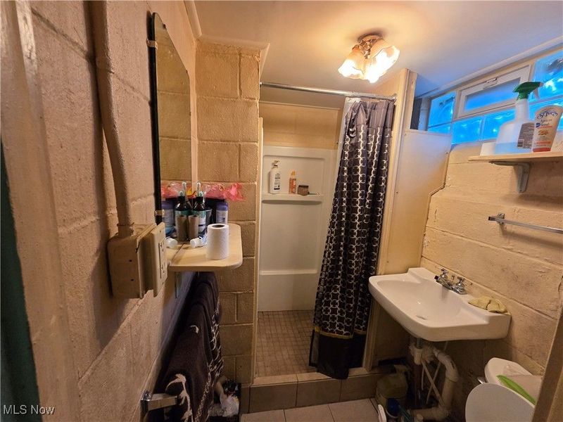 11019 Avon Avenue, Cleveland, OH 44105 Photo 6